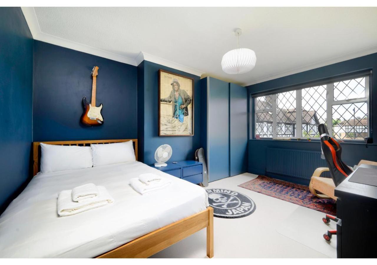 4br House Minutes From Transport & Attractions Ferienhaus London