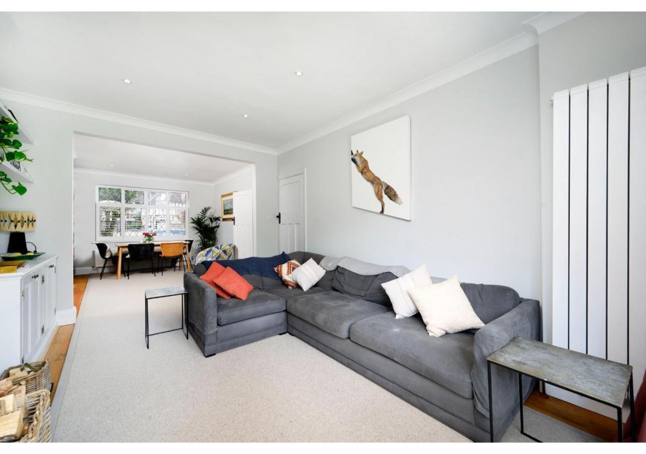 Ferienhaus 4br House Minutes From Transport & Attractions